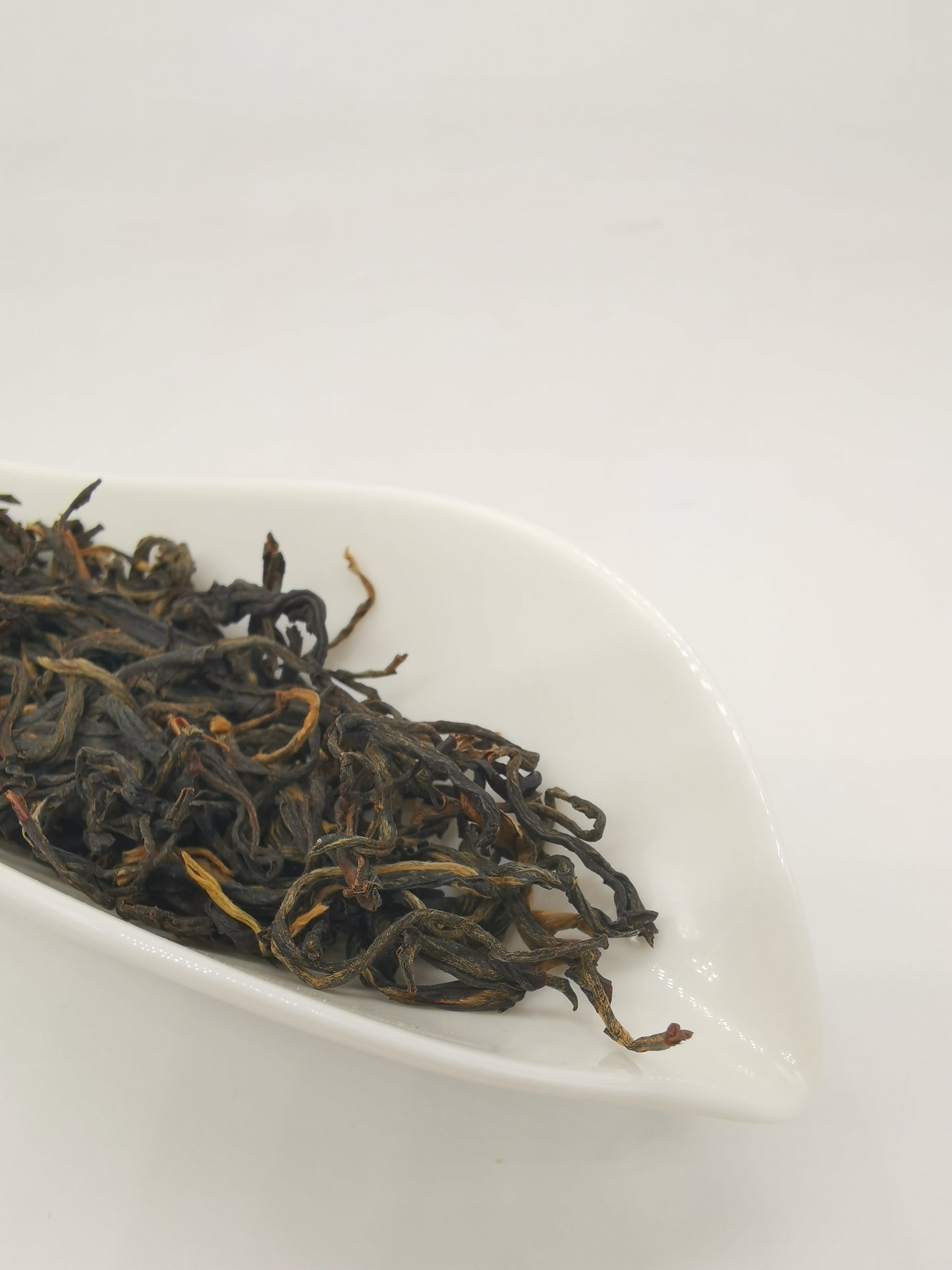 Ancient Wild Yunnan Black Tea | Yunnan Tuocha / Zouji