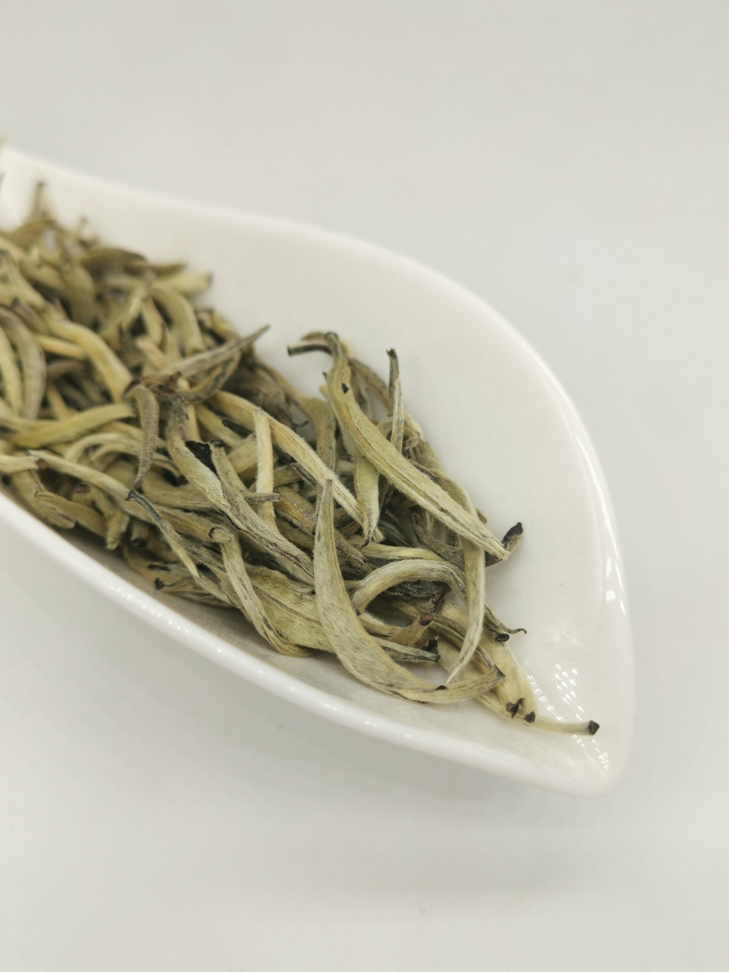 Silver Needle Yunnan White Tea | Yunnan Tuocha / Zouji